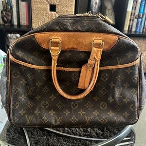 Louis Vuitton Deauville Handbag